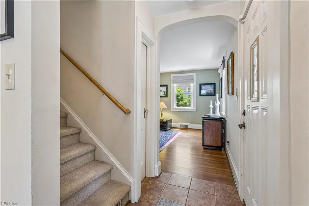 5926 Powhatan AVE, NORFOLK VA 23508 - Photo 5