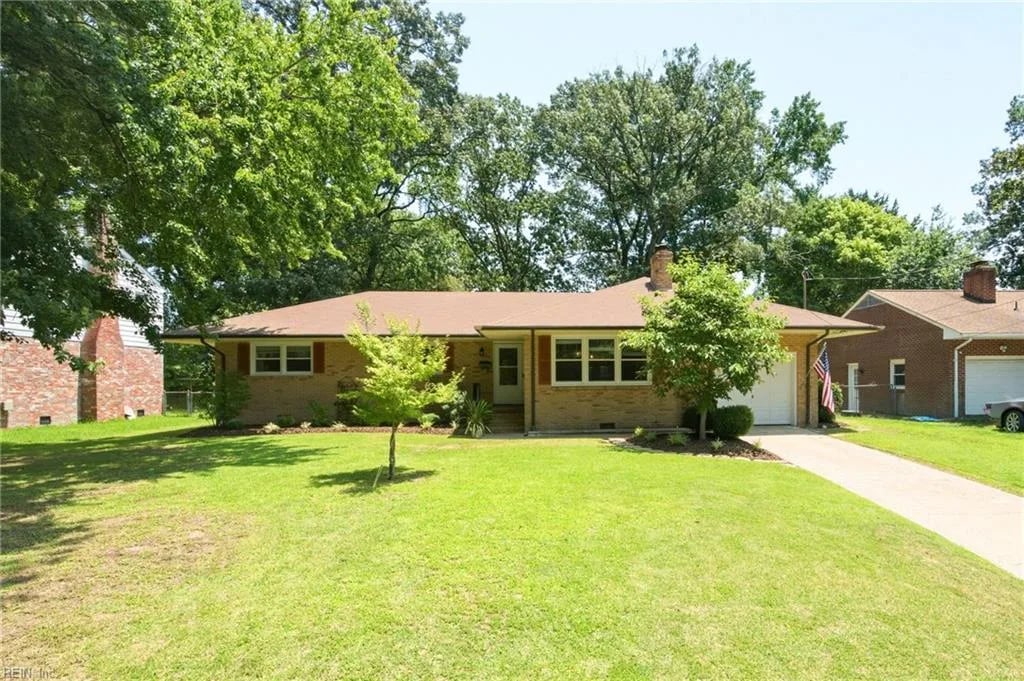 7 Indian Springs DR, NEWPORT NEWS VA 23606