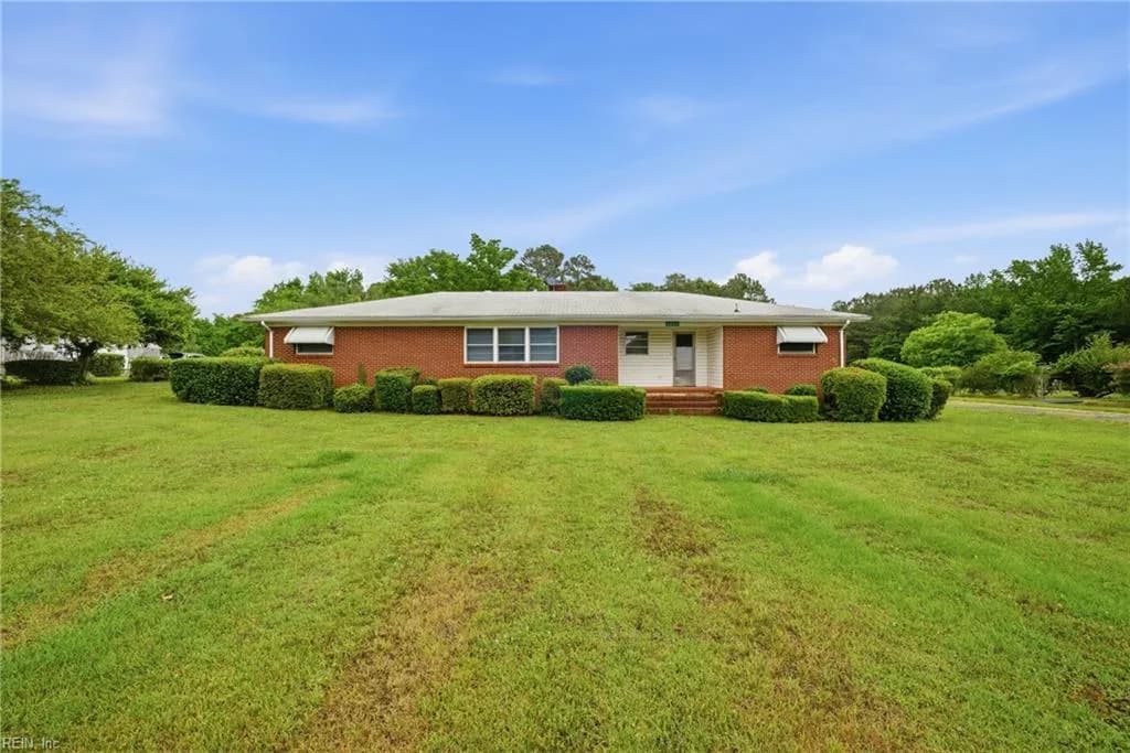 5053 Old Stage HWY, SMITHFIELD VA 23430 - Main photo