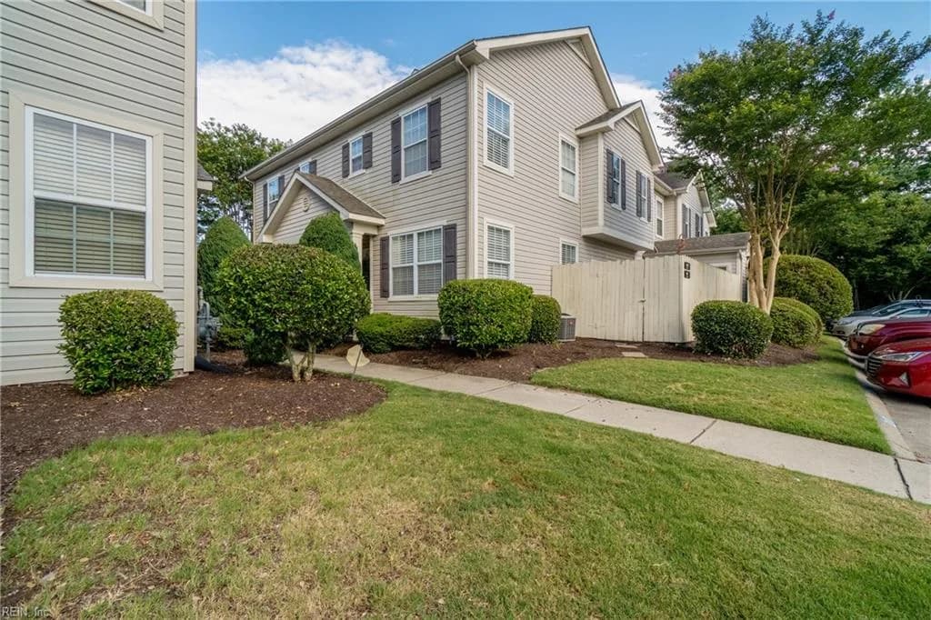 1483 Titchfield DR, CHESAPEAKE VA 23320 - Photo 2