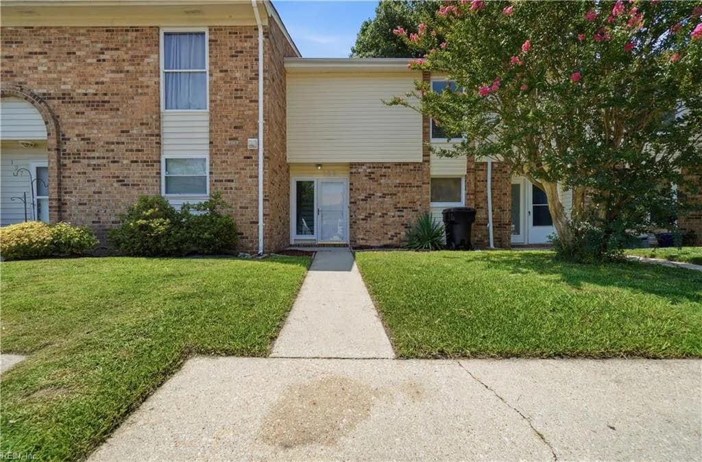 125 Tower DR, VIRGINIA BEACH VA 23462 - Main photo