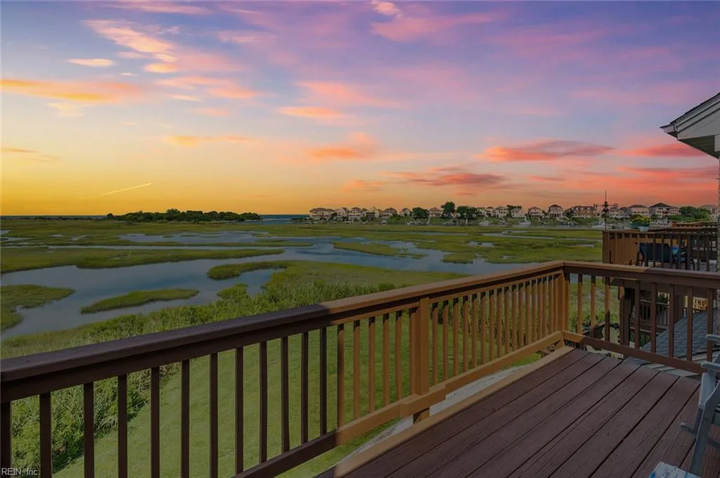21 Mizzen CIR #14, HAMPTON VA 23664
