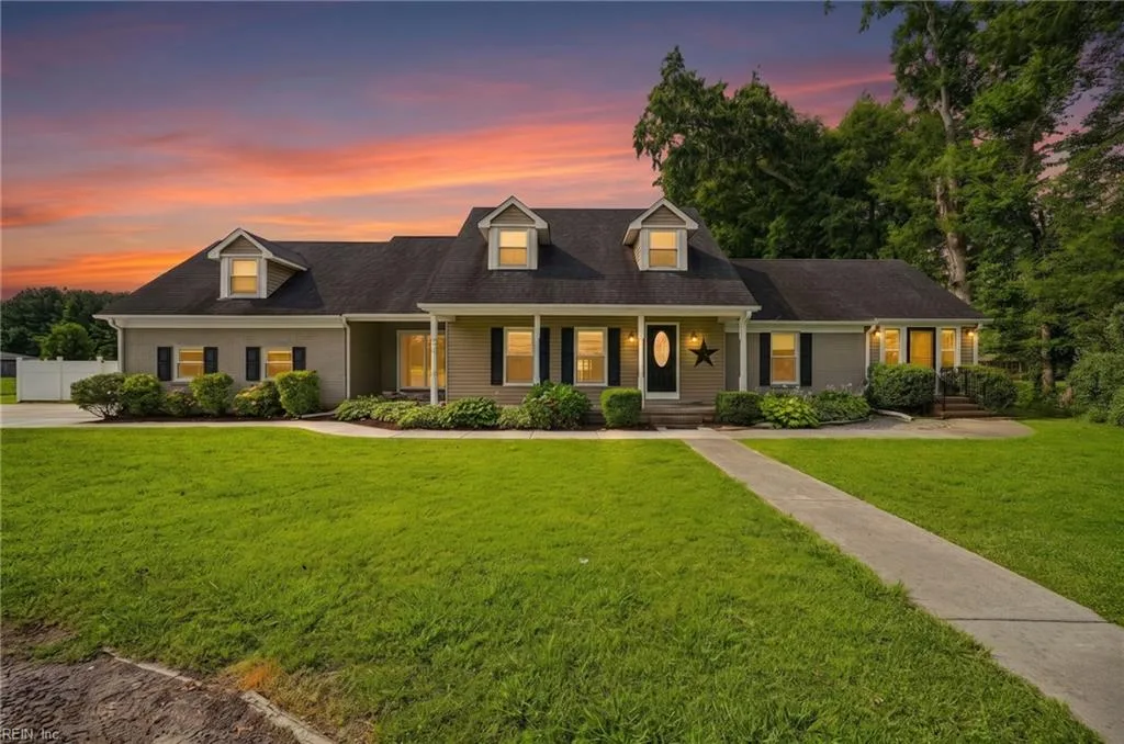 1833 Benefit RD, CHESAPEAKE VA 23322