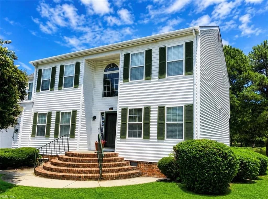 113 Bugle CT, YORKTOWN VA 23693 - Photo 2