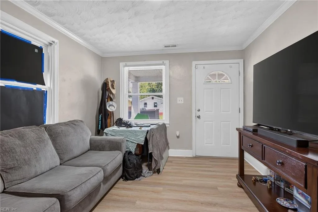 1220 32nd ST, NEWPORT NEWS VA 23607 - Photo 4