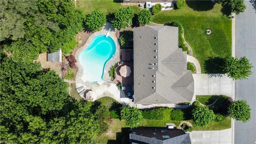 581 Hunts Pointe DR, VIRGINIABEACH VA 23464 - Photo 4