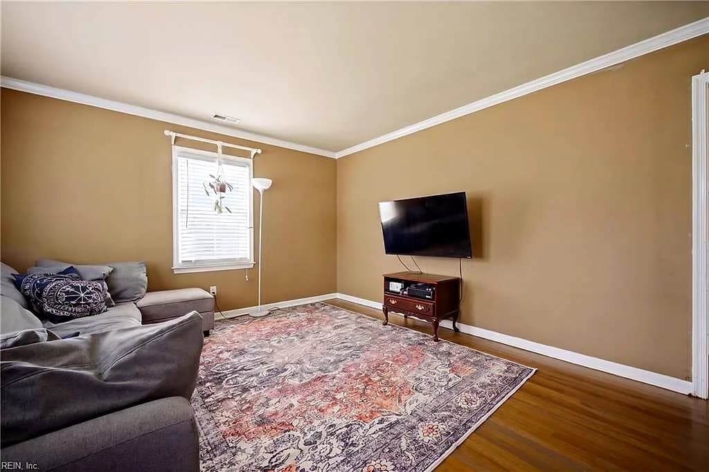 58 Hall RD, HAMPTON VA 23664 - Photo 5