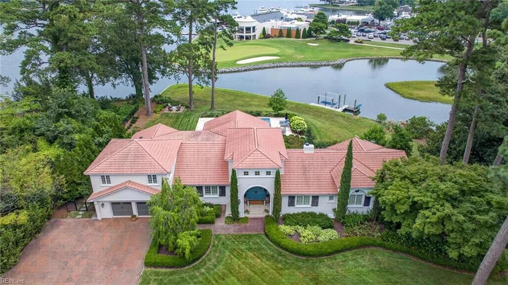 1040 Bobolink DR, Virginia Beach — 4 bed Residential, 5,127 sqft