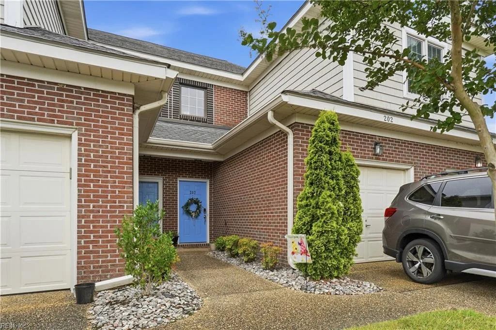202 Genoa DR #17, HAMPTON VA 23664