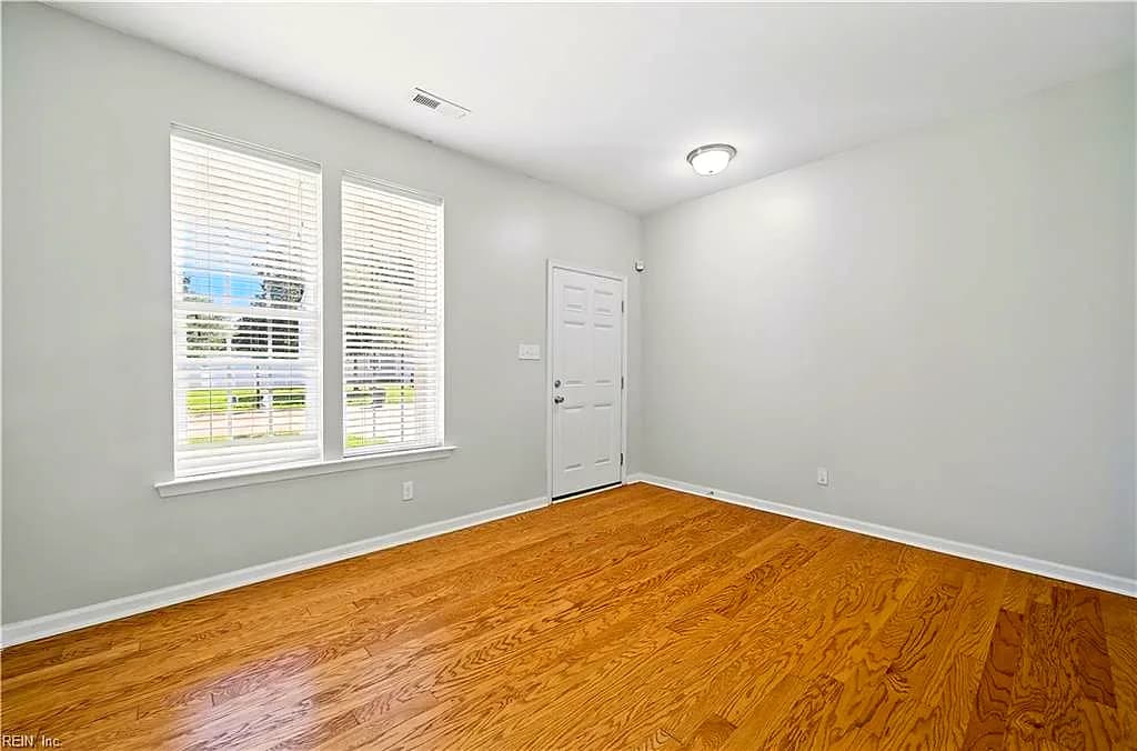 217 Benthall RD, HAMPTON VA 23664 - Photo 5