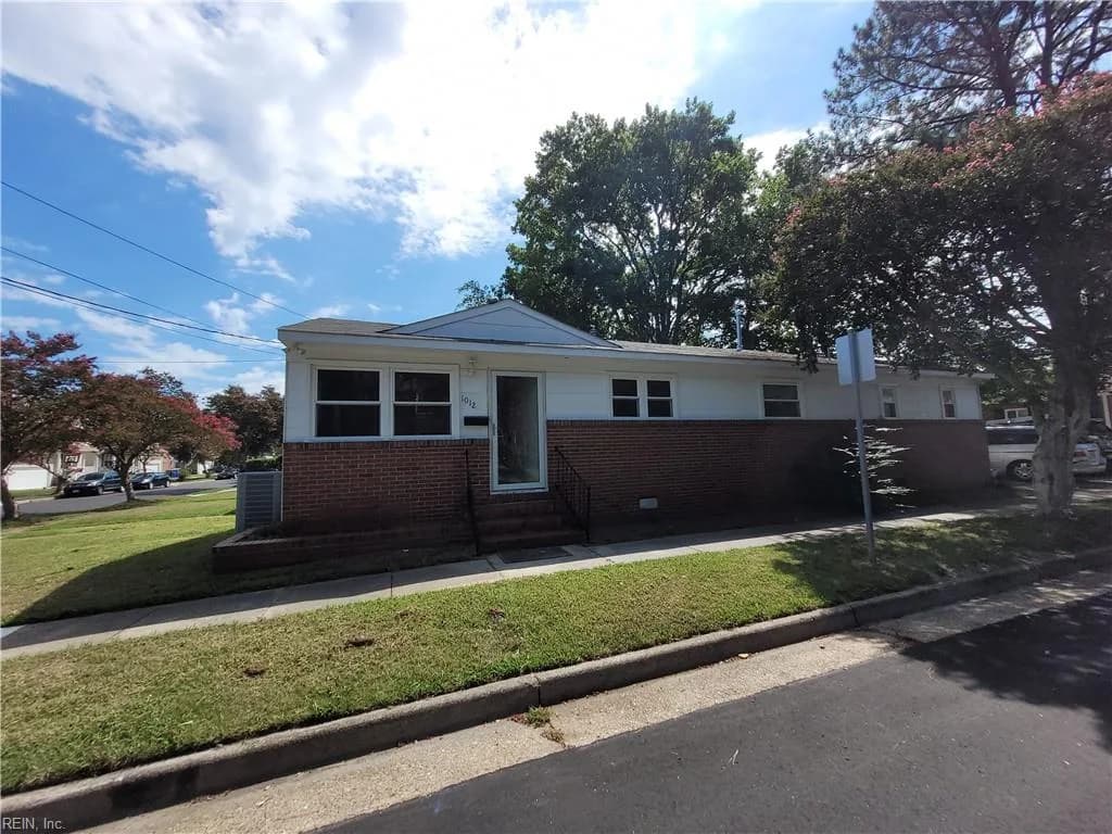 1012 Oaklawn AVE, NORFOLK VA 23504 - Photo 2