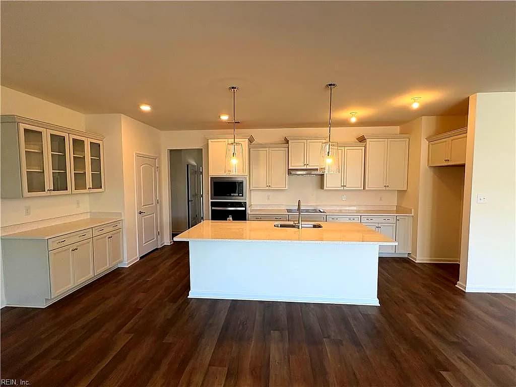 203 Oxford AVE #39-4, SMITHFIELD VA 23430 - Photo 4