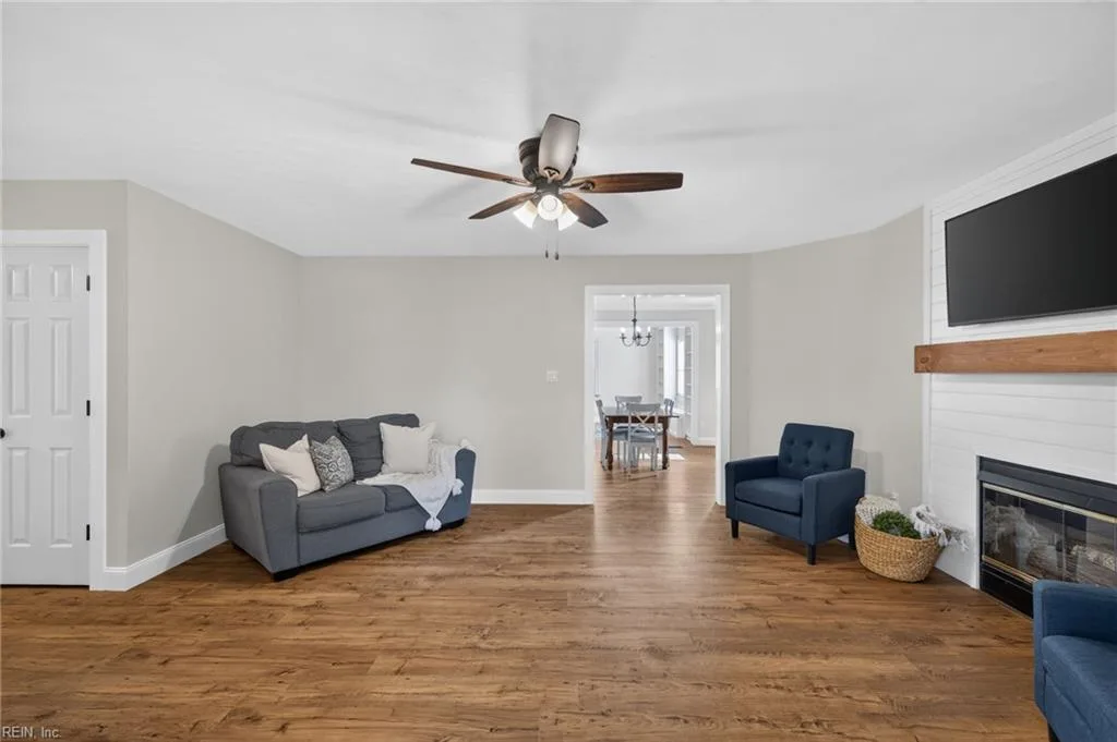 804 Greenspring CT, CHESAPEAKE VA 23322 - Photo 5