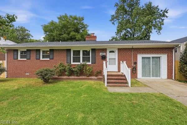 604 Cromer CT, HAMPTON VA 23661