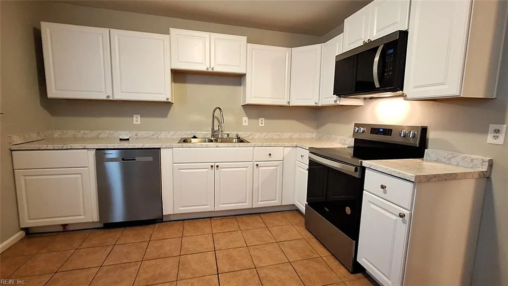 2429 Arkansas AVE #B, NORFOLK VA 23513 - Photo 3