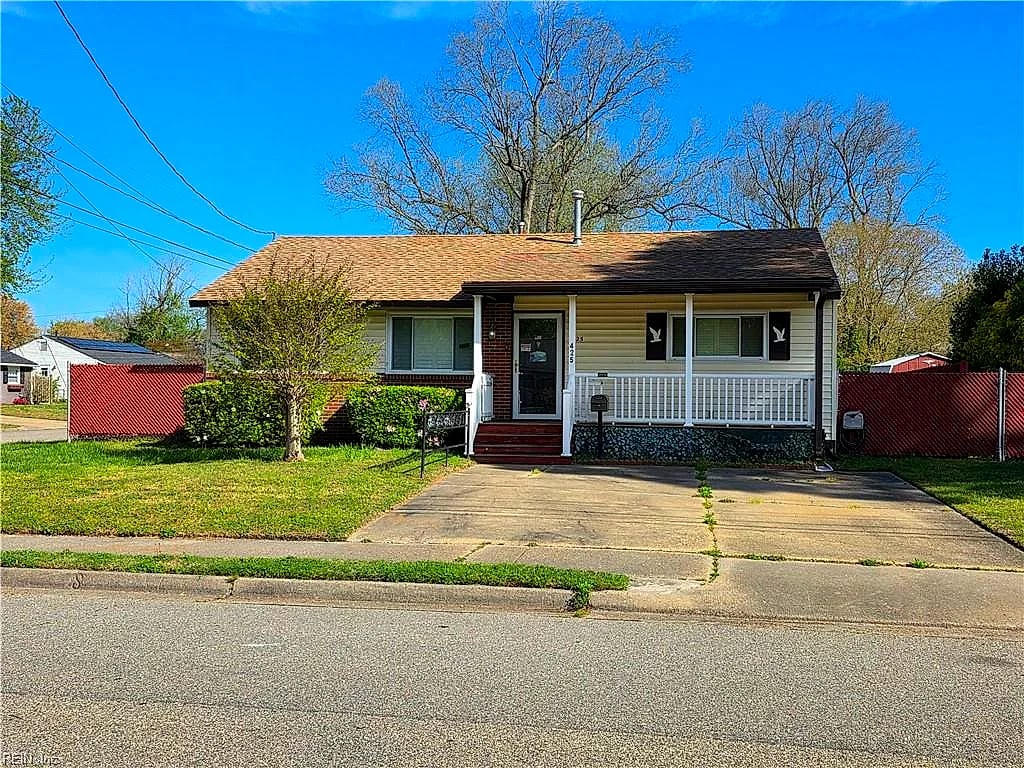 425 STOCKTON ST, Hampton — 3 bed Residential, 1,000 sqft