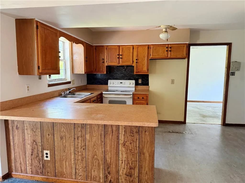 1013 Daniel Maloney DR, VIRGINIABEACH VA 23464 - Photo 5