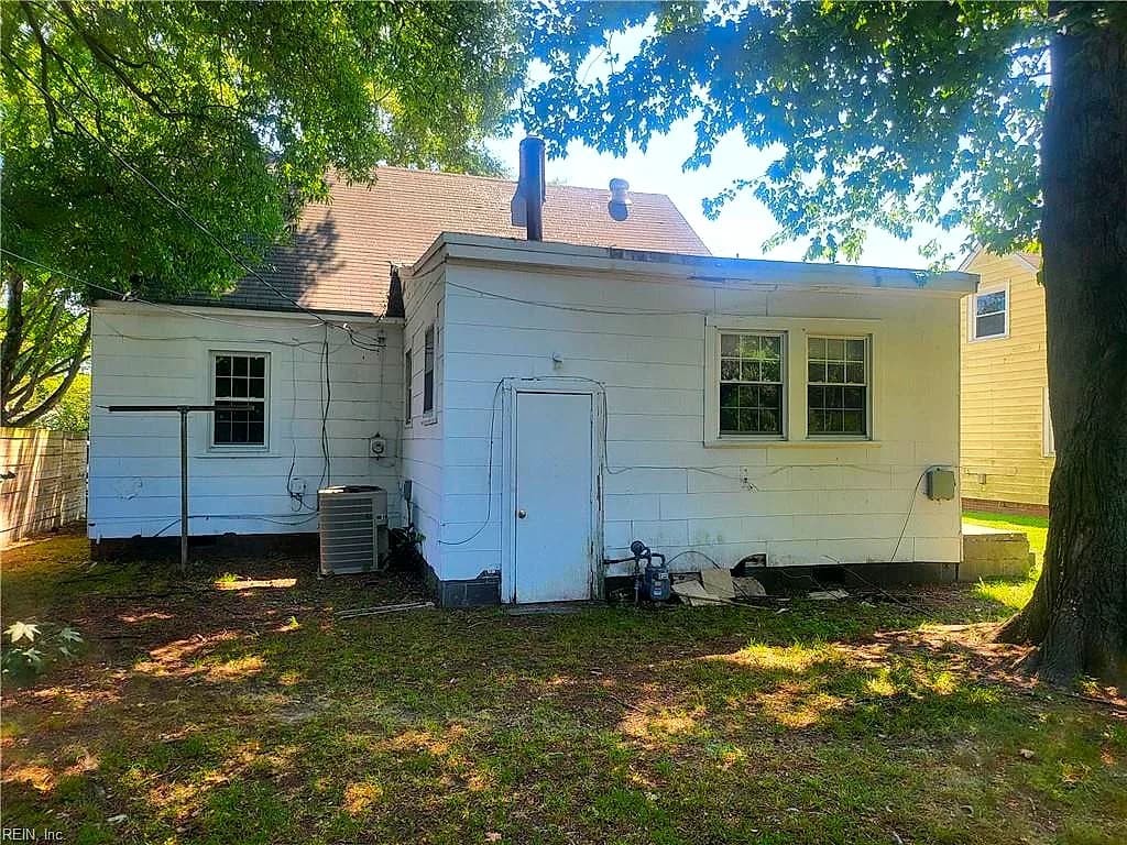 415 Hampton Roads AVE, HAMPTON VA 23661 - Photo 5