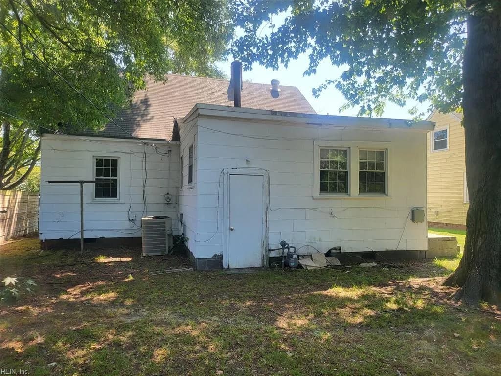 415 Hampton Roads AVE, HAMPTON VA 23661 - Photo 5