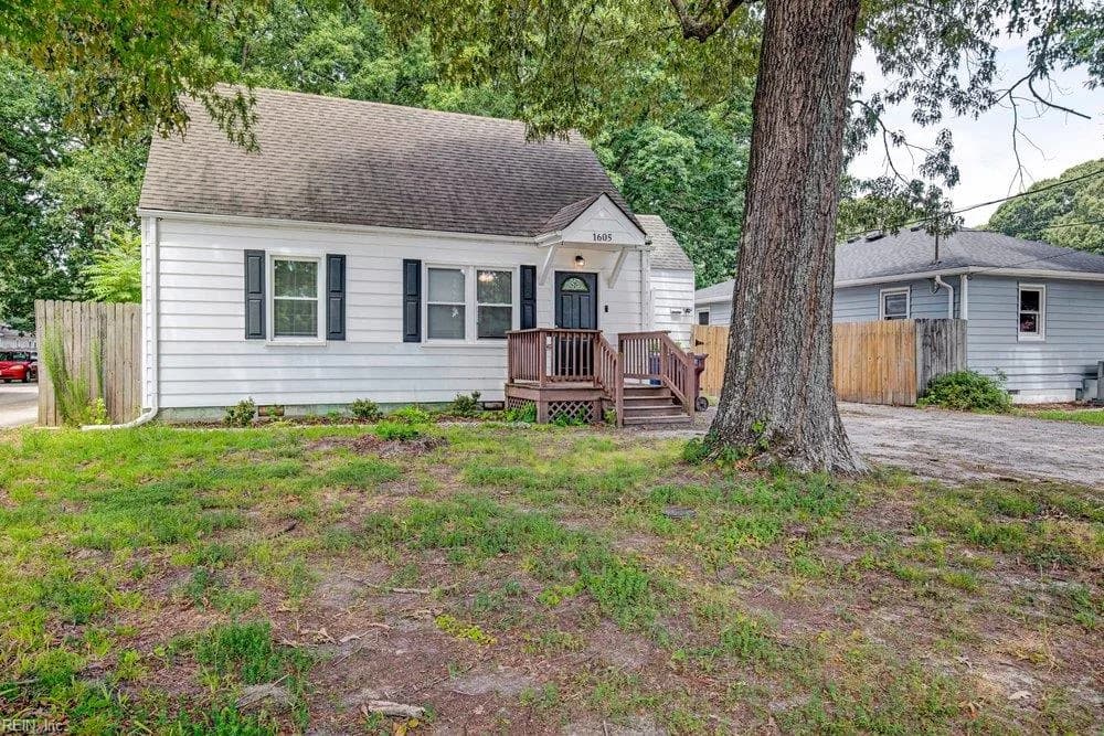 1605 Laurel AVE, CHESAPEAKE VA 23325 - Photo 3