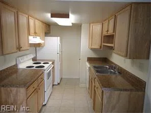 5716 Morningside CT, VIRGINIABEACH VA 23462 - Photo 4