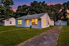 2420 Payne RD, Chesapeake — 3 bed Residential, 1,408 sqft
