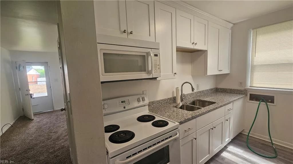 1404 Algona RD, CHESAPEAKE VA 23324 - Photo 4