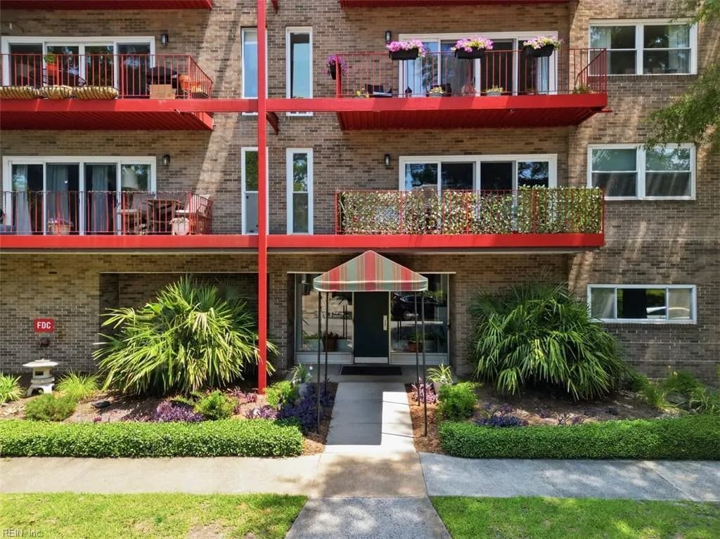 1024 Gates AVE #1, NORFOLK VA 23507 - Photo 3