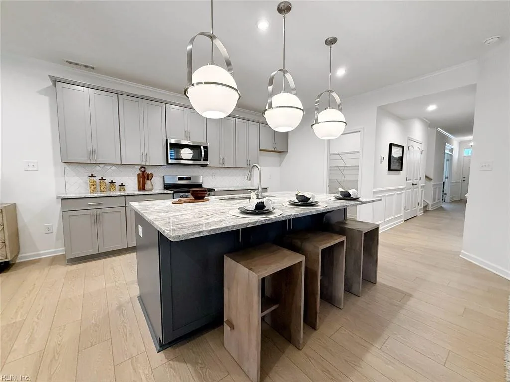 1525 Waltham LN, NEWPORT NEWS VA 23608 - Photo 5