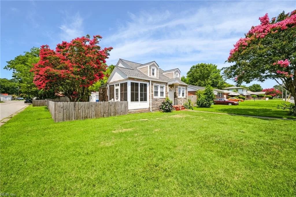 2218 Staunton AVE, PORTSMOUTH VA 23704 - Photo 5