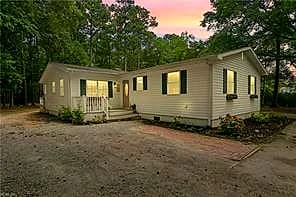 707 Beach RD, HAMPTON VA 23664 - Main photo