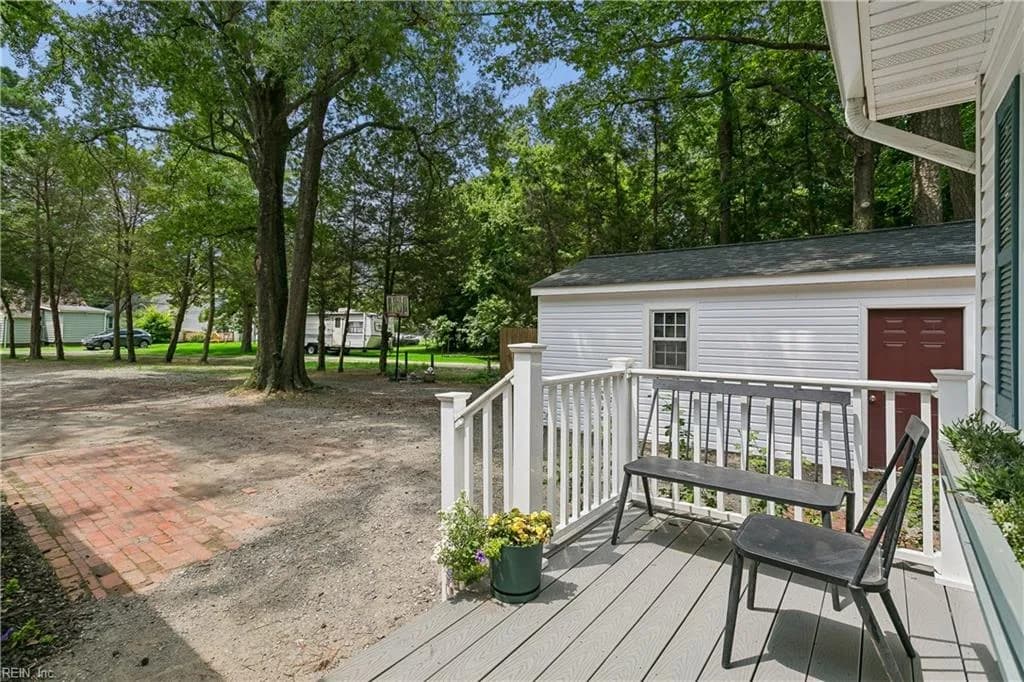 707 Beach RD, HAMPTON VA 23664 - Photo 4