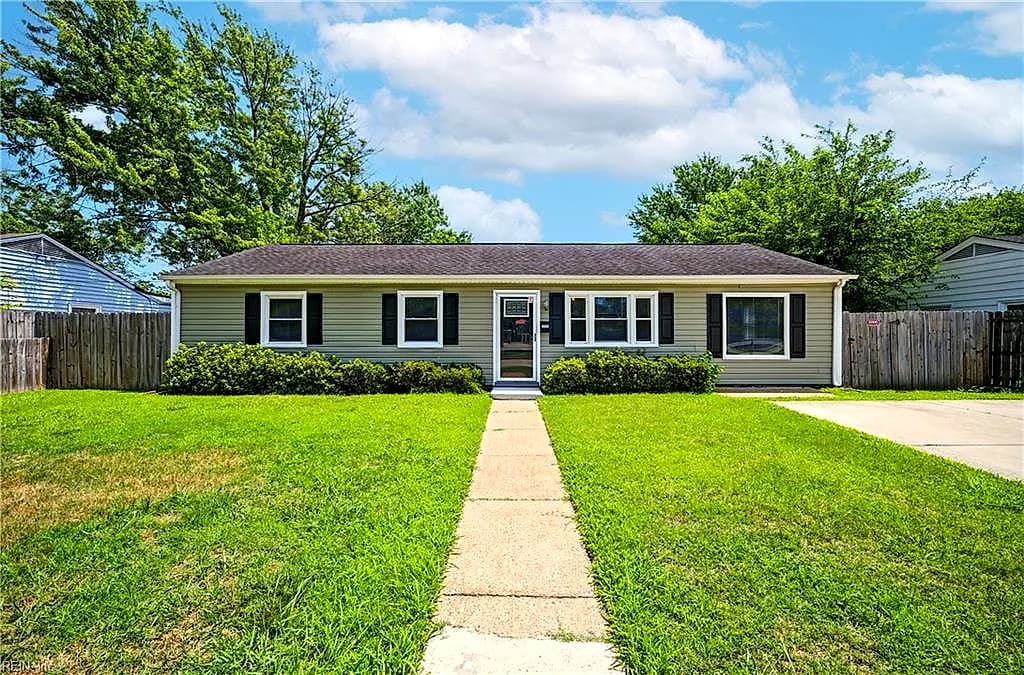2006 Andrews BLVD, HAMPTON VA 23663 - Main photo