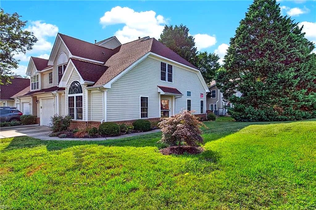 121 Burnt RN, Yorktown — 3 bed Residential, 1,810 sqft