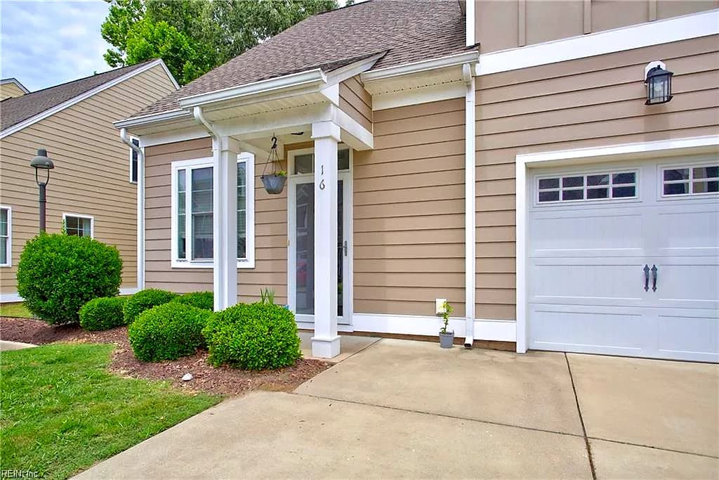 16 Village Park LN, POQUOSON VA 23662 - Photo 3