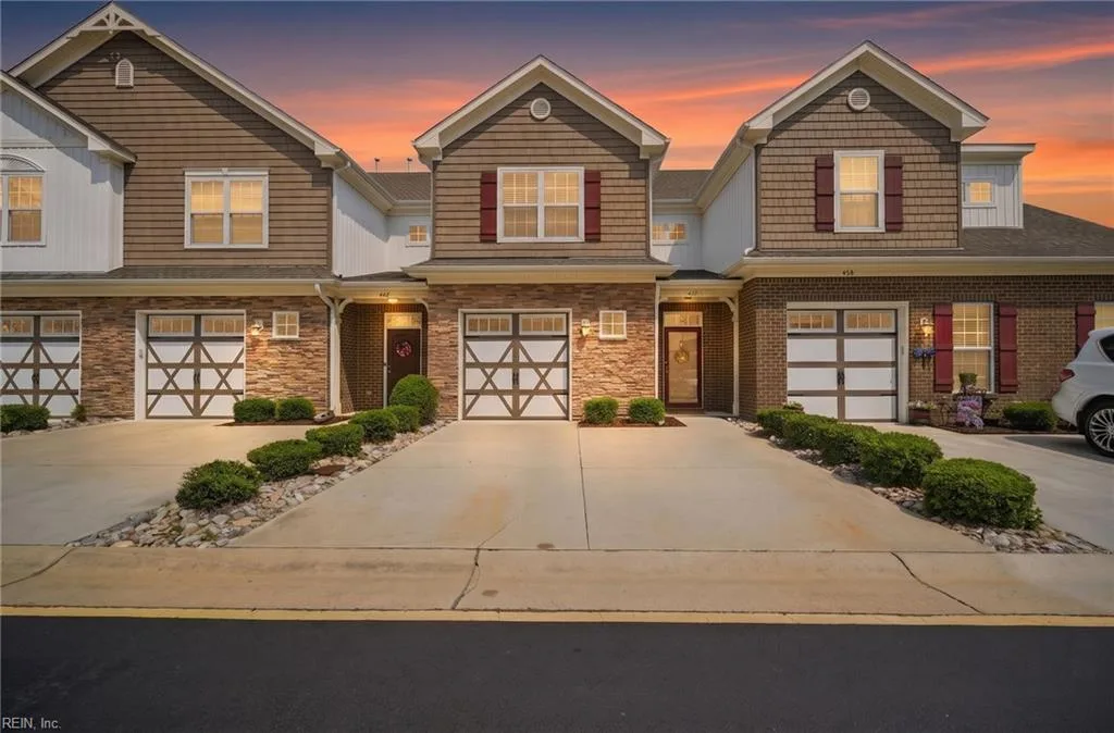 432 Autumn Green LN, CHESAPEAKE VA 23320