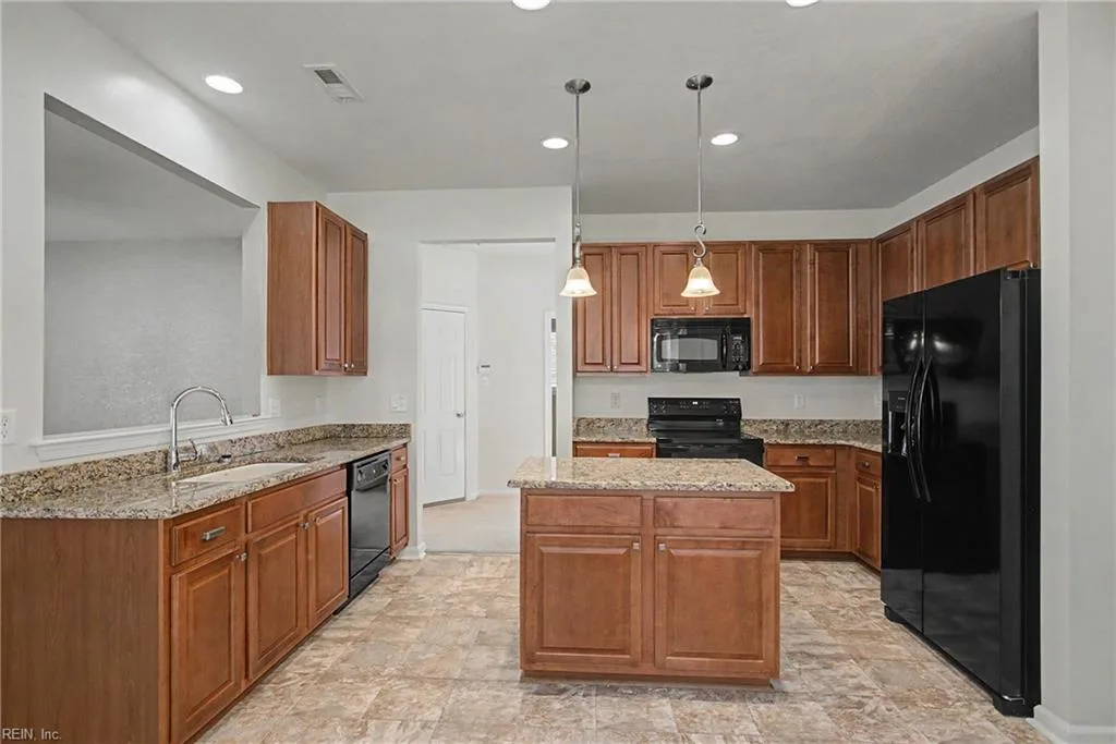 354 Canaan CIR, SUFFOLK VA 23435 - Photo 5