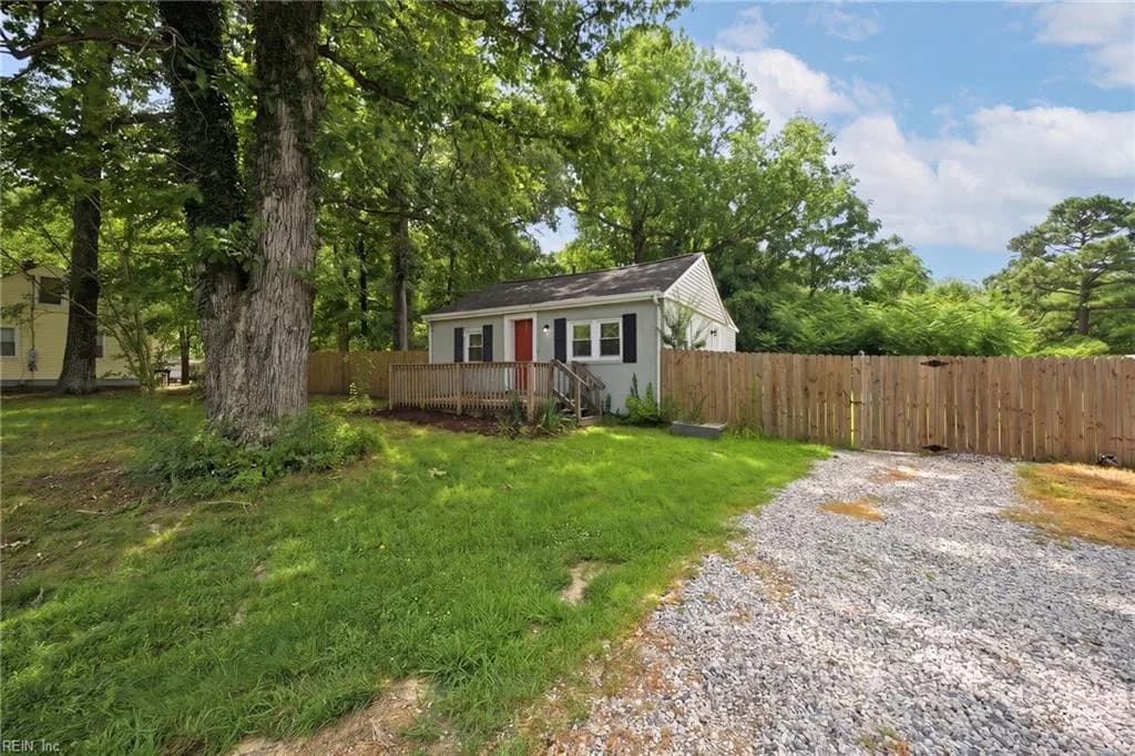 5472 Olde Towne RD, WILLIAMSBURG VA 23188 - Photo 5