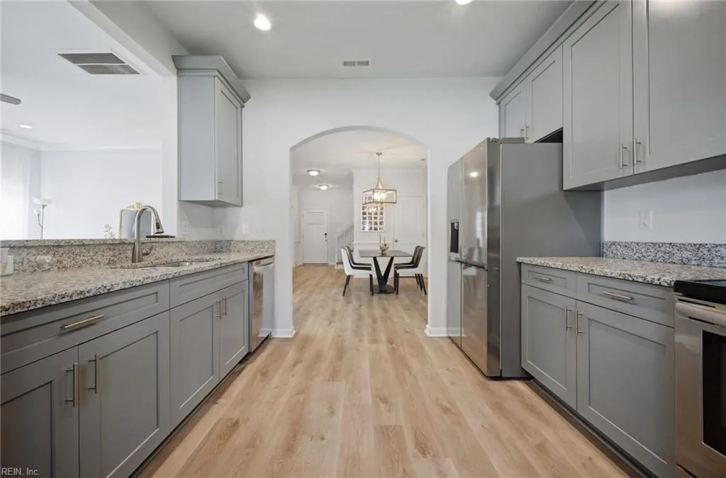 2804 Rosalee DR, HAMPTON VA 23661 - Photo 5