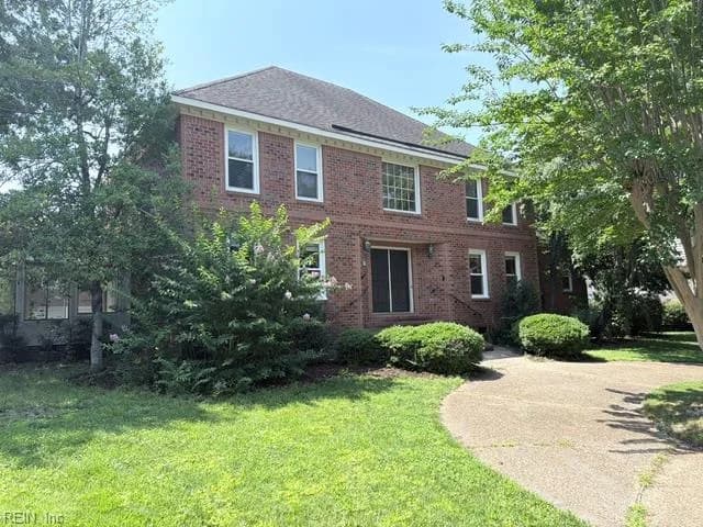 1705 Pilgrims MEWS, VIRGINIABEACH VA 23455 - Photo 2
