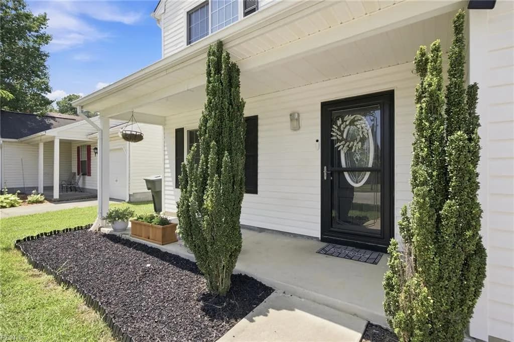 352 Circuit LN, NEWPORTNEWS VA 23608 - Photo 3
