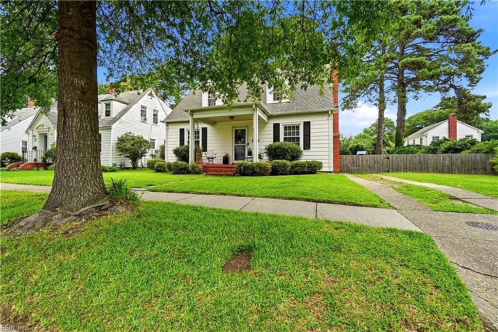 174 W Lorengo AVE, Norfolk — 3 bed Residential, 1,656 sqft