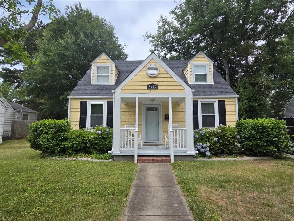 7407 Yorktown DR, NORFOLK VA 23505 - Photo 3