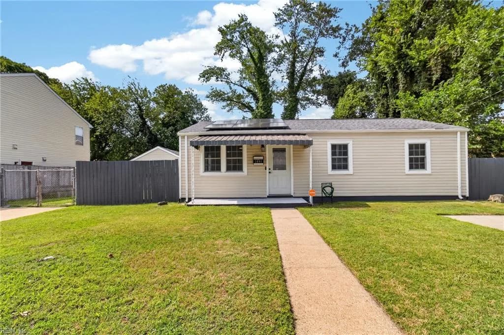 1441 37th ST #A, NORFOLK VA 23508 - Photo 2