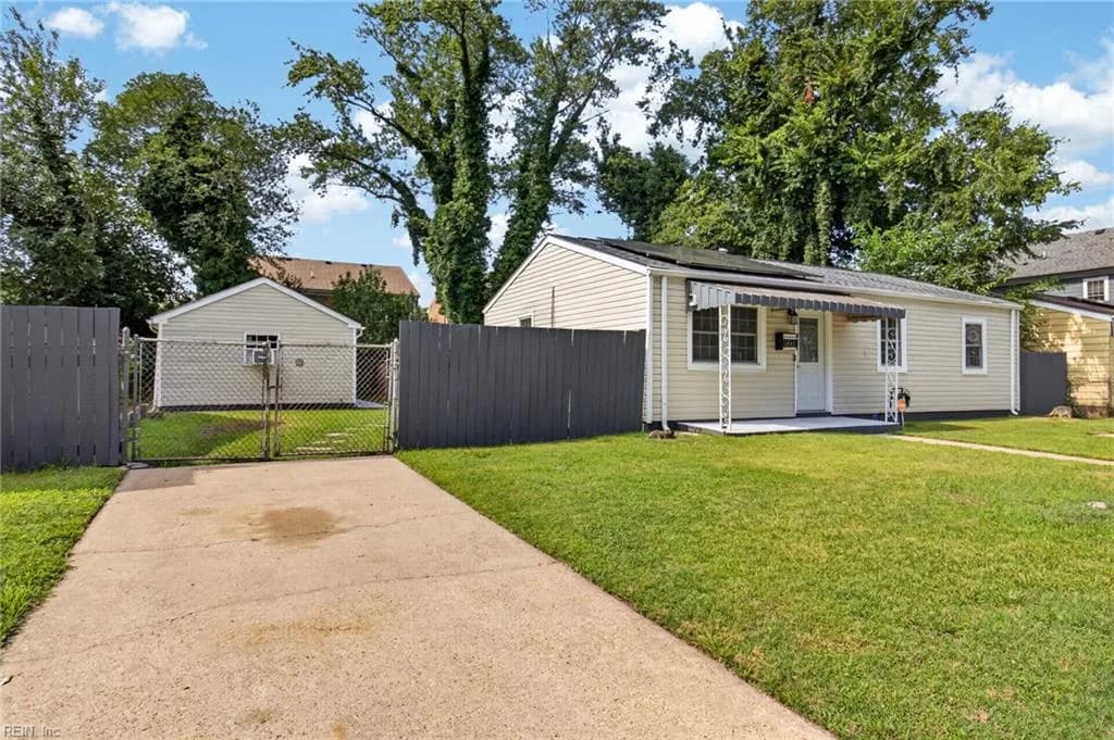 1441 37th ST #A, NORFOLK VA 23508 - Photo 5
