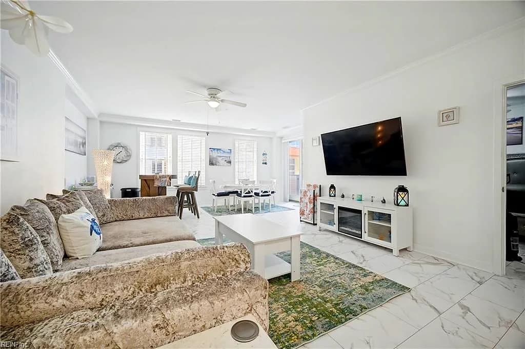 3738 Sandpiper RD #122B, VIRGINIA BEACH VA 23456 - Photo 2