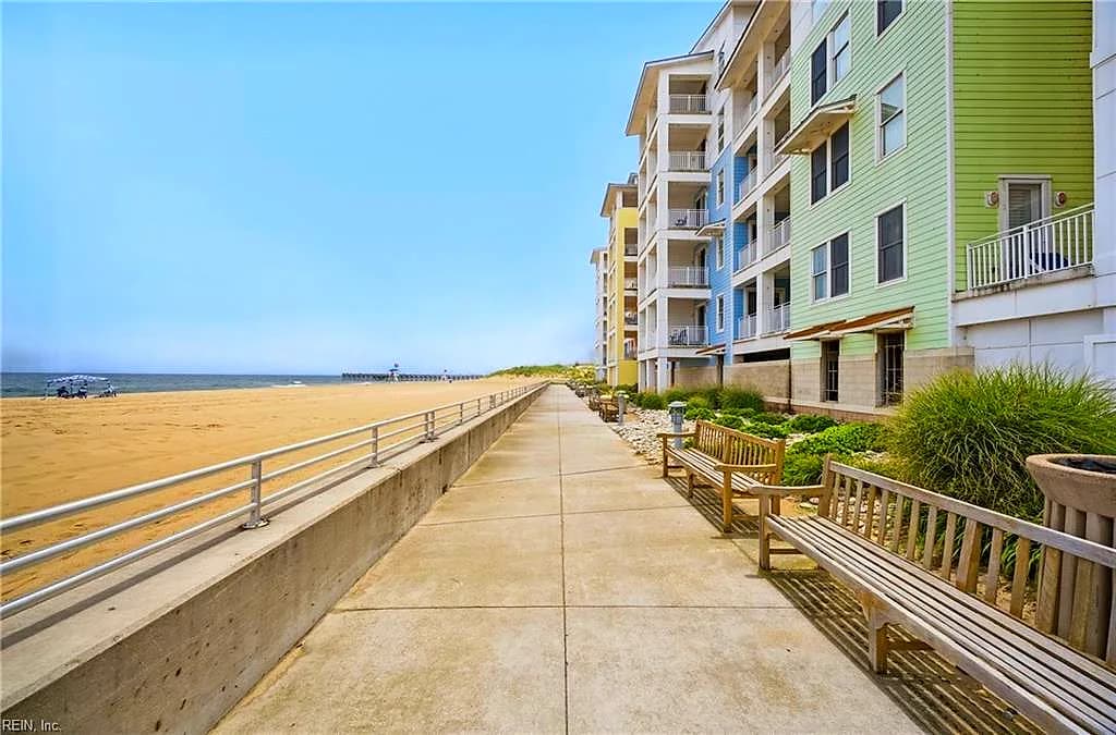 3738 Sandpiper RD #122B, VIRGINIA BEACH VA 23456 - Photo 3