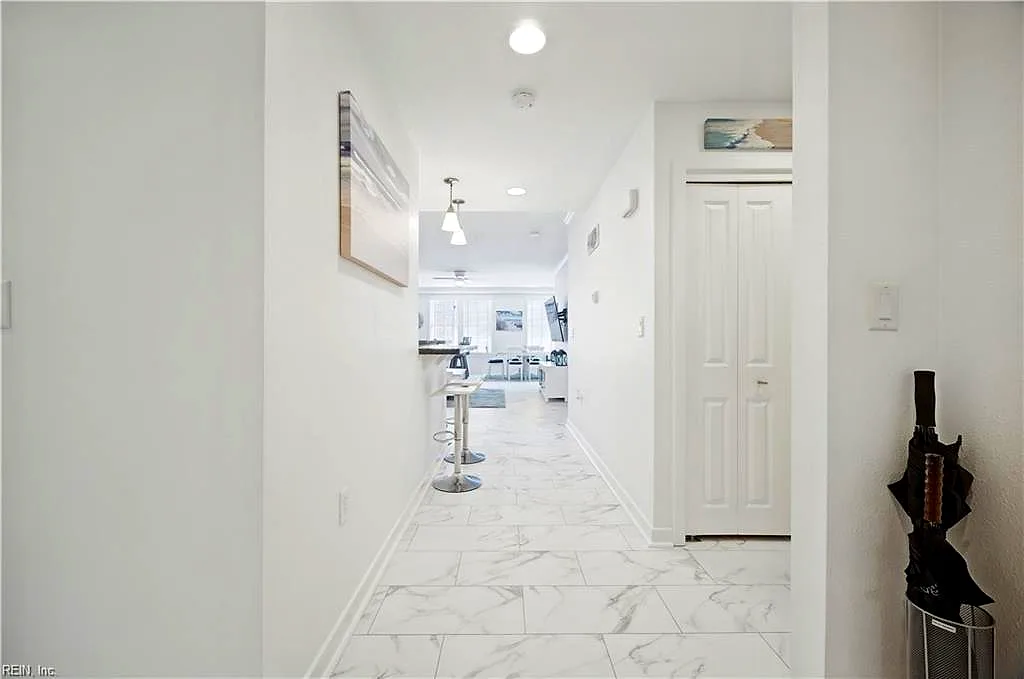 3738 Sandpiper RD #122B, VIRGINIA BEACH VA 23456 - Photo 5