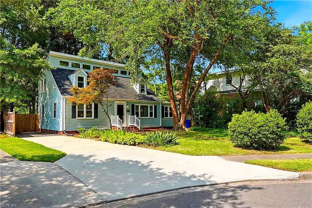 104 W Arden CIR, NORFOLK VA 23505 - Main photo