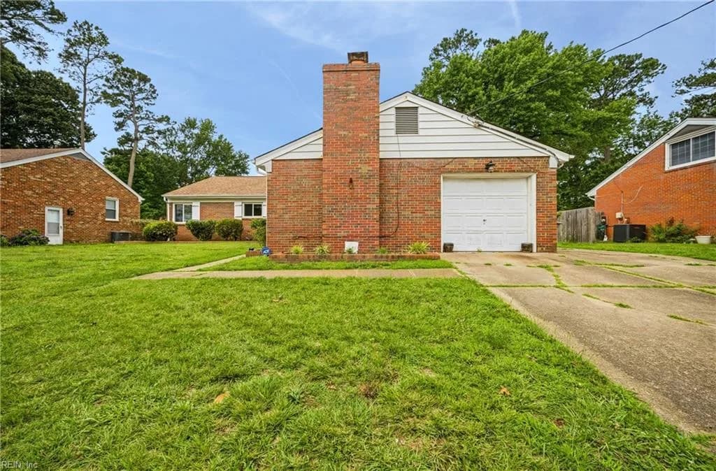 611 Charlton DR, HAMPTON VA 23666 - Photo 5